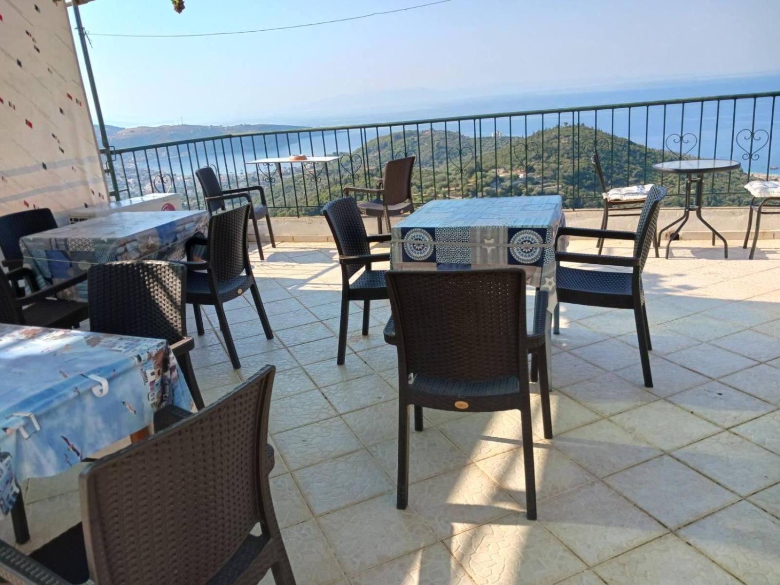 Janis Castle Apartment Himare Esterno foto