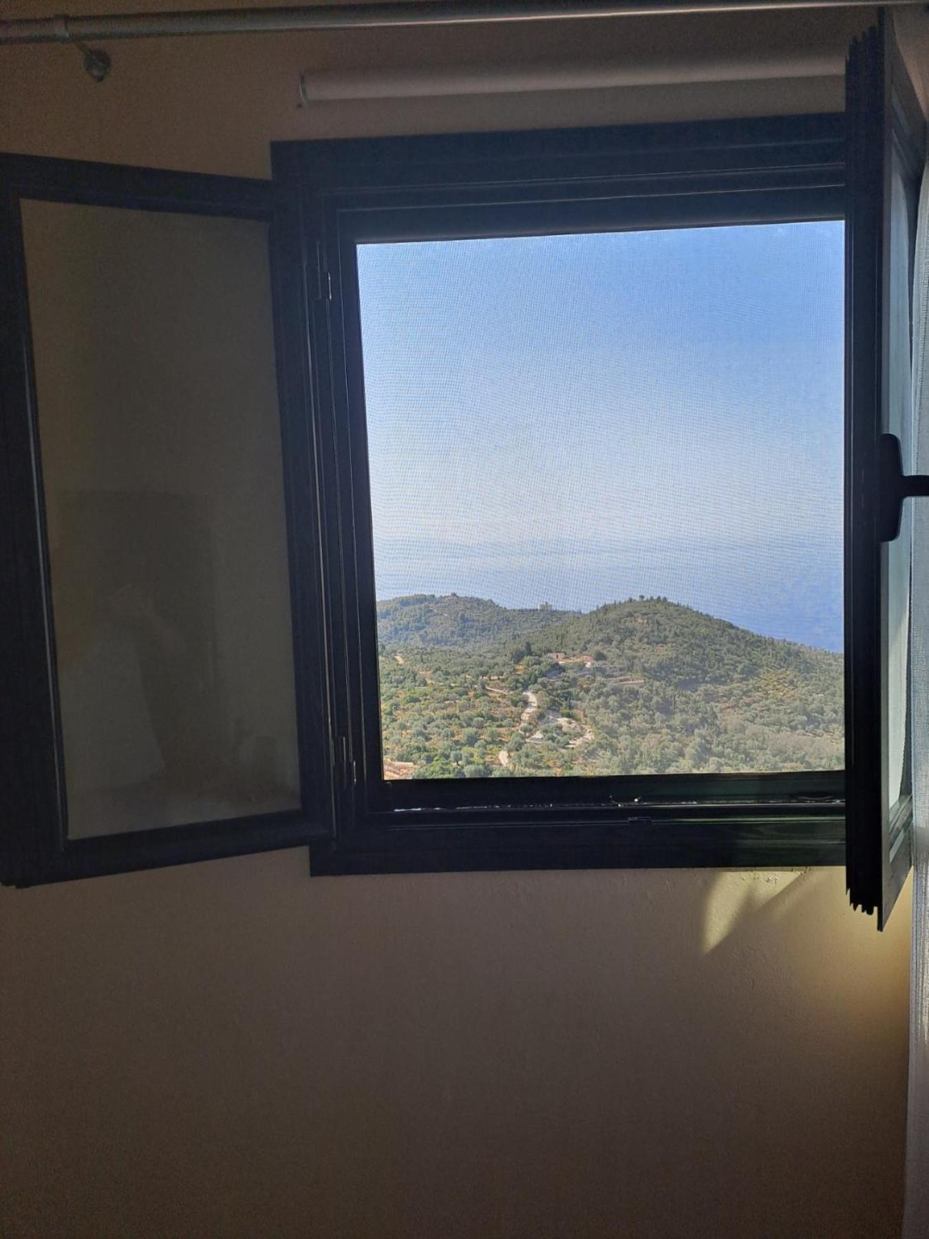 Janis Castle Apartment Himare Esterno foto